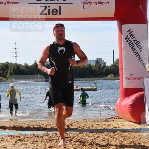 07.09.2025 - 19. Norderstedt Triathlon Luisa Fischer http://msf.ph/oto/8752511 07.09.2025 11:23:11 Schwimmen 703, 807, 857, 859 meine-sportfotos.de