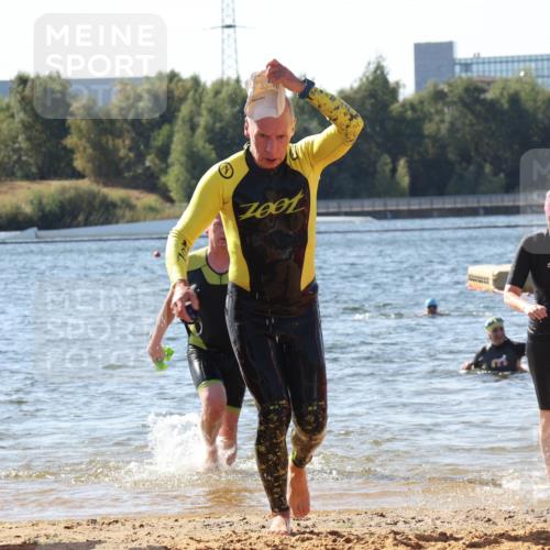07.09.2025 - 19. Norderstedt Triathlon Luisa Fischer http://msf.ph/oto/8752534 07.09.2025 11:23:15 Schwimmen 703, 807, 857, 859, 1282, 1349 meine-sportfotos.de