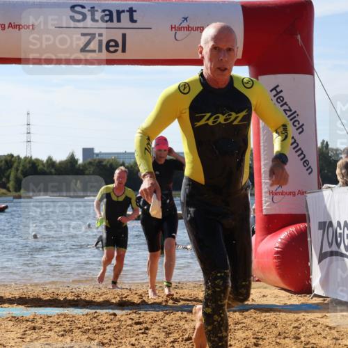 07.09.2025 - 19. Norderstedt Triathlon Luisa Fischer http://msf.ph/oto/8752560 07.09.2025 11:23:18 Schwimmen 703, 807, 857, 1282, 1349 meine-sportfotos.de