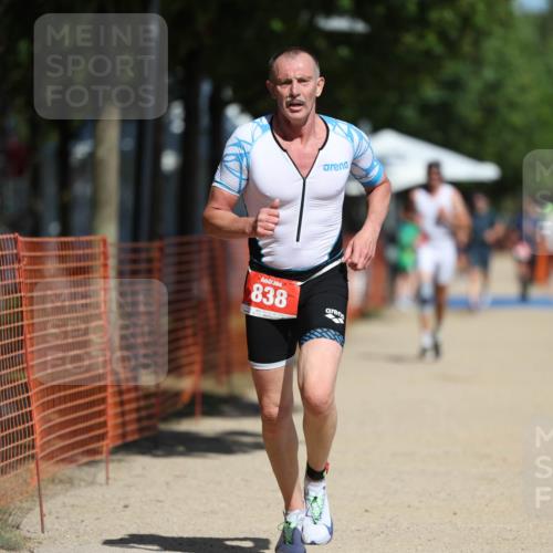07.09.2025 - 19. Norderstedt Triathlon Michael Strokosch http://msf.ph/oto/8752601 07.09.2025 12:46:32 Laufen 697, 838 meine-sportfotos.de