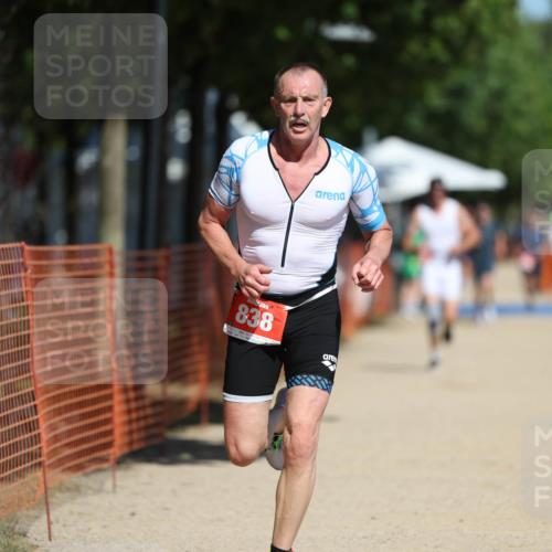 07.09.2025 - 19. Norderstedt Triathlon Michael Strokosch http://msf.ph/oto/8752606 07.09.2025 12:46:32 Laufen 697, 838 meine-sportfotos.de