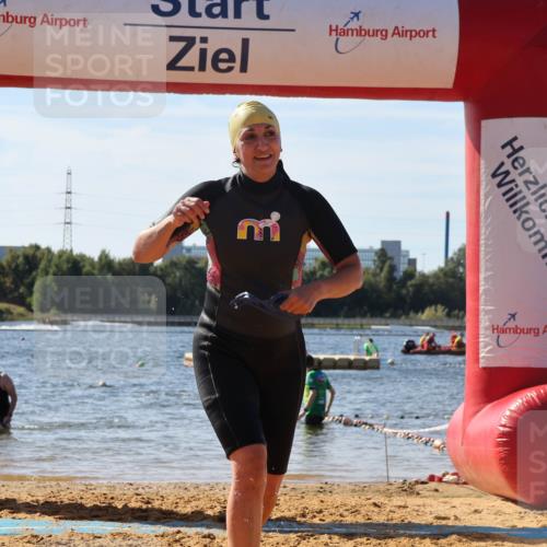 07.09.2025 - 19. Norderstedt Triathlon Luisa Fischer http://msf.ph/oto/8752633 07.09.2025 11:23:37 Schwimmen 1380 meine-sportfotos.de