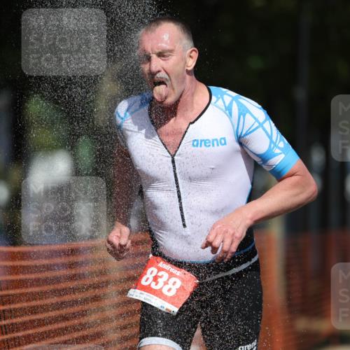 07.09.2025 - 19. Norderstedt Triathlon Michael Strokosch http://msf.ph/oto/8752658 07.09.2025 12:46:33 Laufen 697, 838 meine-sportfotos.de