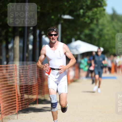 07.09.2025 - 19. Norderstedt Triathlon Michael Strokosch http://msf.ph/oto/8752721 07.09.2025 12:46:38 Laufen 697, 788 meine-sportfotos.de