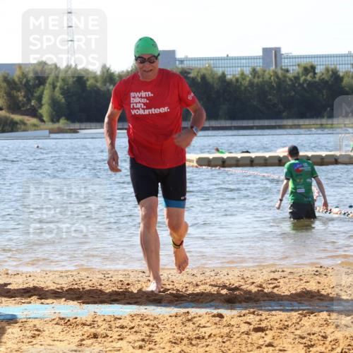 07.09.2025 - 19. Norderstedt Triathlon Luisa Fischer http://msf.ph/oto/8752774 07.09.2025 11:24:47 Schwimmen 830 meine-sportfotos.de
