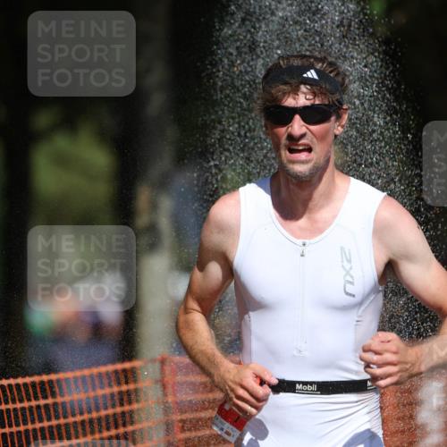 07.09.2025 - 19. Norderstedt Triathlon Michael Strokosch http://msf.ph/oto/8752790 07.09.2025 12:46:41 Laufen 697, 788 meine-sportfotos.de