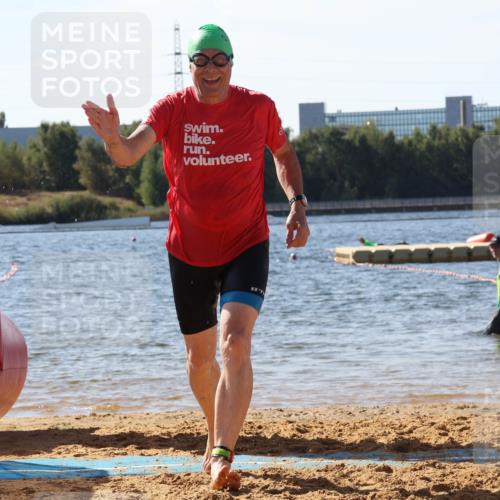 07.09.2025 - 19. Norderstedt Triathlon Luisa Fischer http://msf.ph/oto/8752792 07.09.2025 11:24:48 Schwimmen 830 meine-sportfotos.de