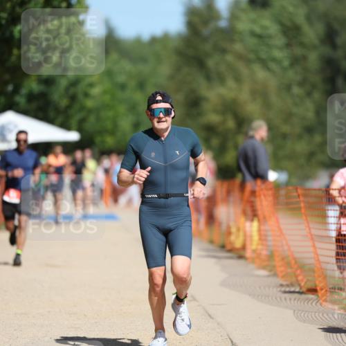 07.09.2025 - 19. Norderstedt Triathlon Michael Strokosch http://msf.ph/oto/8752804 07.09.2025 12:46:43 Laufen 251, 697, 788 meine-sportfotos.de