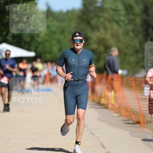 07.09.2025 - 19. Norderstedt Triathlon Michael Strokosch http://msf.ph/oto/8752810 07.09.2025 12:46:43 Laufen 251, 697, 788 meine-sportfotos.de