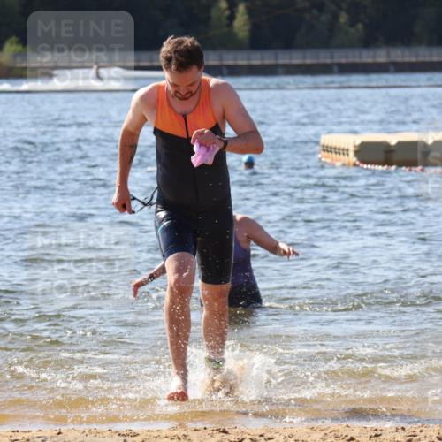 07.09.2025 - 19. Norderstedt Triathlon Luisa Fischer http://msf.ph/oto/8752846 07.09.2025 11:26:08 Schwimmen 162 meine-sportfotos.de