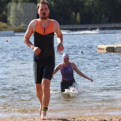 07.09.2025 - 19. Norderstedt Triathlon Luisa Fischer http://msf.ph/oto/8752864 07.09.2025 11:26:09 Schwimmen 162 meine-sportfotos.de