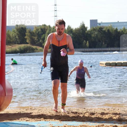07.09.2025 - 19. Norderstedt Triathlon Luisa Fischer http://msf.ph/oto/8752880 07.09.2025 11:26:11 Schwimmen 162, 163 meine-sportfotos.de
