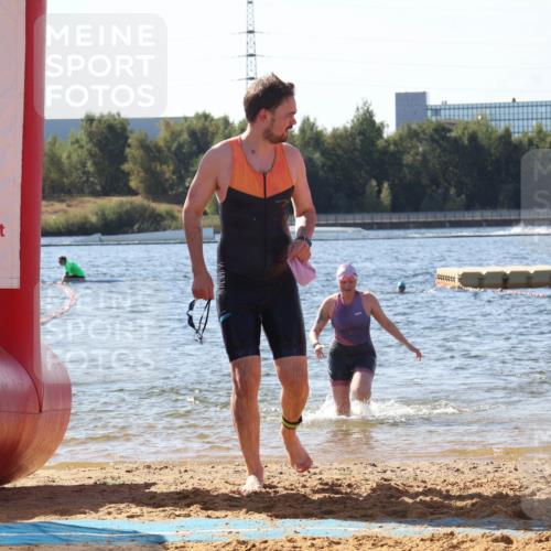 07.09.2025 - 19. Norderstedt Triathlon Luisa Fischer http://msf.ph/oto/8752886 07.09.2025 11:26:11 Schwimmen 162, 163 meine-sportfotos.de
