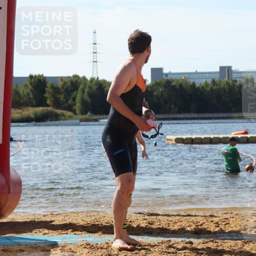 07.09.2025 - 19. Norderstedt Triathlon Luisa Fischer http://msf.ph/oto/8752908 07.09.2025 11:26:14 Schwimmen 162, 163 meine-sportfotos.de
