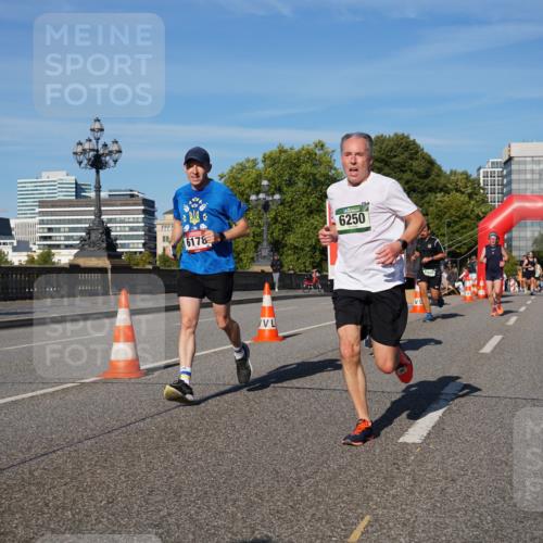 07.09.2025 - BARMER Alsterlauf Yannick Fuchs http://msf.ph/oto/8752921 07.09.2025 09:36:37 Laufen 6250, 6178 meine-sportfotos.de