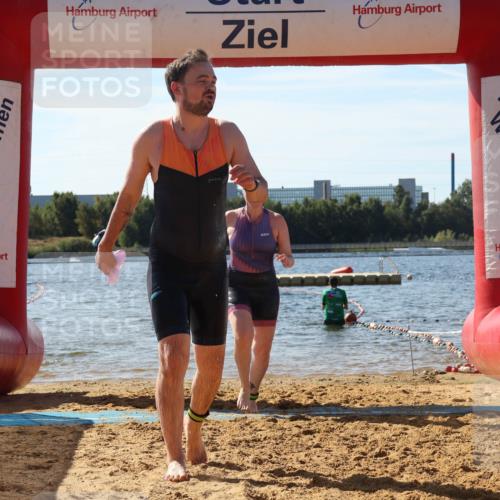 07.09.2025 - 19. Norderstedt Triathlon Luisa Fischer http://msf.ph/oto/8752936 07.09.2025 11:26:16 Schwimmen 162, 163 meine-sportfotos.de