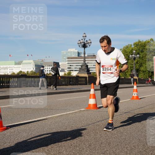 07.09.2025 - BARMER Alsterlauf Yannick Fuchs http://msf.ph/oto/8752945 07.09.2025 09:36:38 Laufen 5264, 2409 meine-sportfotos.de