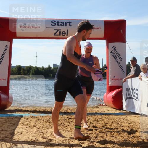 07.09.2025 - 19. Norderstedt Triathlon Luisa Fischer http://msf.ph/oto/8752956 07.09.2025 11:26:17 Schwimmen 162, 163 meine-sportfotos.de