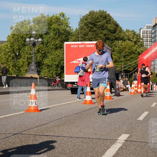 07.09.2025 - BARMER Alsterlauf Yannick Fuchs http://msf.ph/oto/8753058 07.09.2025 09:36:41 Laufen 831, 3480 meine-sportfotos.de