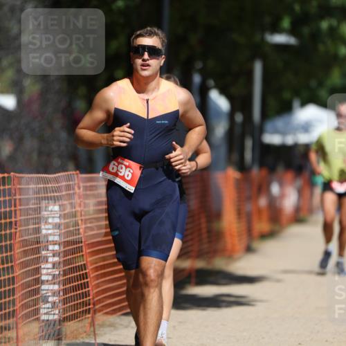 07.09.2025 - 19. Norderstedt Triathlon Michael Strokosch http://msf.ph/oto/8753072 07.09.2025 12:46:59 Laufen 696, 776, 1213, 1247 meine-sportfotos.de