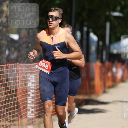 07.09.2025 - 19. Norderstedt Triathlon Michael Strokosch http://msf.ph/oto/8753095 07.09.2025 12:46:59 Laufen 696, 776, 1213, 1247 meine-sportfotos.de