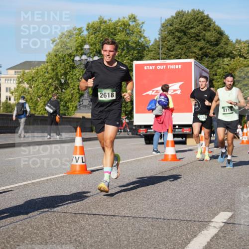 07.09.2025 - BARMER Alsterlauf Yannick Fuchs http://msf.ph/oto/8753140 07.09.2025 09:36:47 Laufen 30, 2618, 2826, 8113, 6255, 2411 meine-sportfotos.de