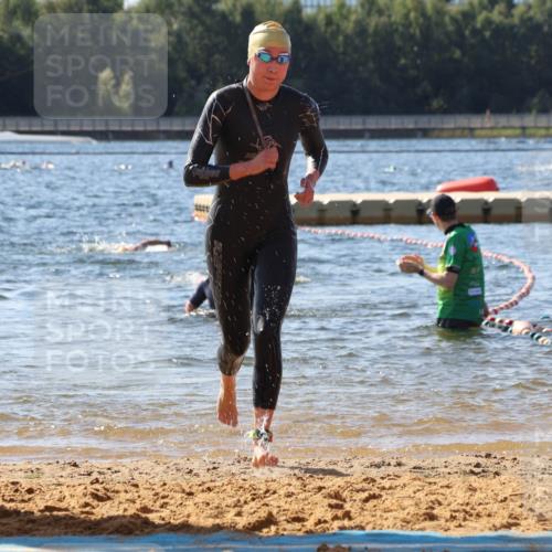 07.09.2025 - 19. Norderstedt Triathlon Luisa Fischer http://msf.ph/oto/8753178 07.09.2025 11:39:15 Schwimmen 168 meine-sportfotos.de