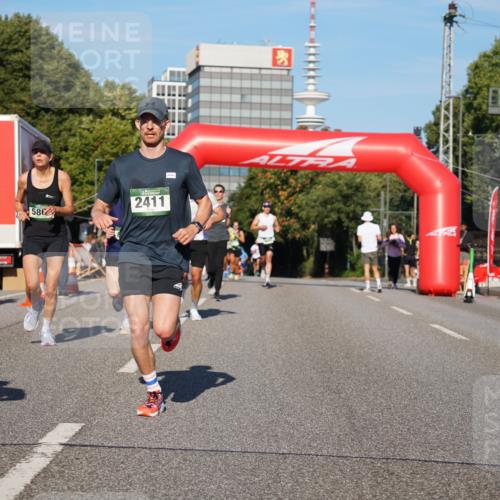 07.09.2025 - BARMER Alsterlauf Yannick Fuchs http://msf.ph/oto/8753250 07.09.2025 09:36:49 Laufen 586, 2411 meine-sportfotos.de