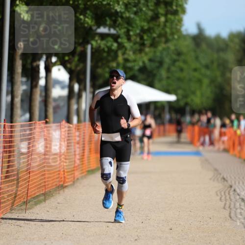 07.09.2025 - 19. Norderstedt Triathlon Michael Strokosch http://msf.ph/oto/8753259 07.09.2025 10:38:26 Laufen 1138, 1147 meine-sportfotos.de