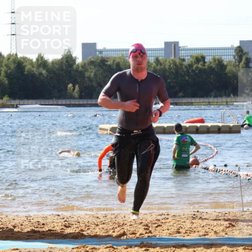 07.09.2025 - 19. Norderstedt Triathlon Luisa Fischer http://msf.ph/oto/8753271 07.09.2025 11:39:27 Schwimmen 168, 1346 meine-sportfotos.de