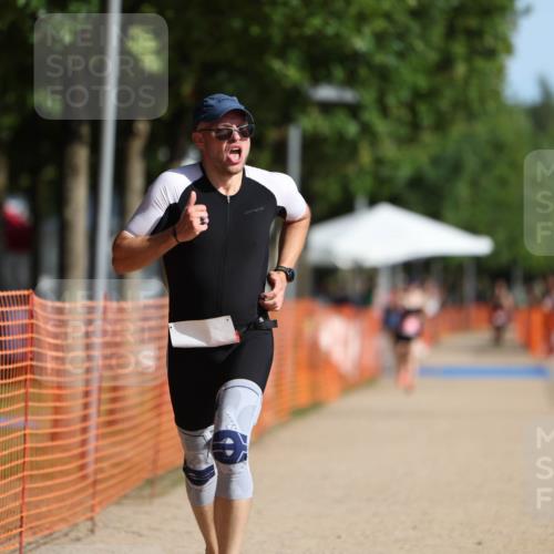 07.09.2025 - 19. Norderstedt Triathlon Michael Strokosch http://msf.ph/oto/8753312 07.09.2025 10:38:28 Laufen 1138, 1147 meine-sportfotos.de