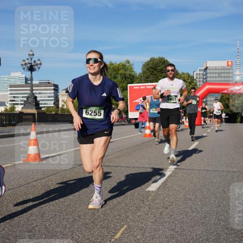 07.09.2025 - BARMER Alsterlauf Yannick Fuchs http://msf.ph/oto/8753327 07.09.2025 09:36:51 Laufen 136, 5862, 6255, 4949, 6051 meine-sportfotos.de