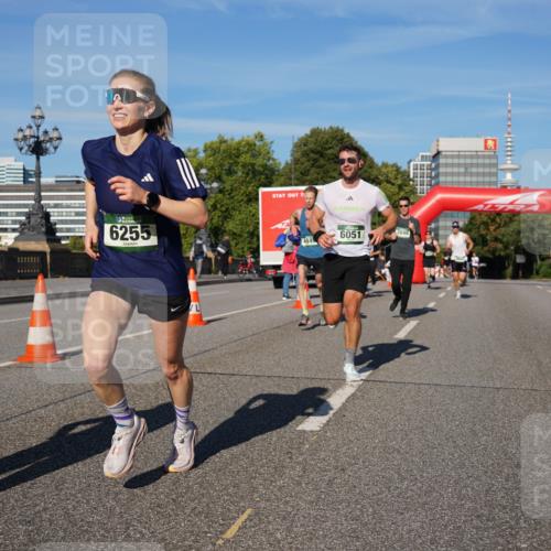 07.09.2025 - BARMER Alsterlauf Yannick Fuchs http://msf.ph/oto/8753331 07.09.2025 09:36:52 Laufen 6255, 6051 meine-sportfotos.de