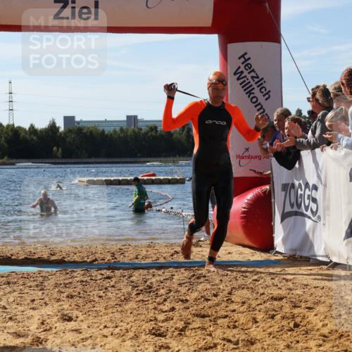 07.09.2025 - 19. Norderstedt Triathlon Luisa Fischer http://msf.ph/oto/8753355 07.09.2025 11:39:36 Schwimmen 1233, 1346 meine-sportfotos.de