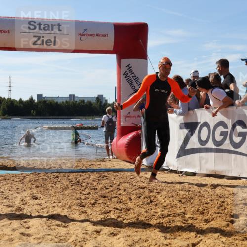 07.09.2025 - 19. Norderstedt Triathlon Luisa Fischer http://msf.ph/oto/8753364 07.09.2025 11:39:37 Schwimmen 1233, 1346 meine-sportfotos.de