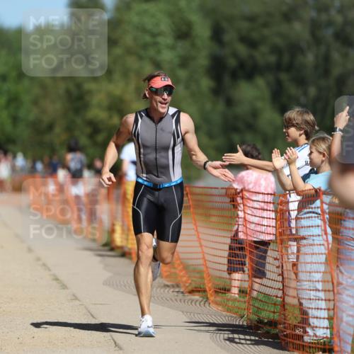 07.09.2025 - 19. Norderstedt Triathlon Michael Strokosch http://msf.ph/oto/8753393 07.09.2025 12:47:22 Laufen 151, 227, 713 meine-sportfotos.de
