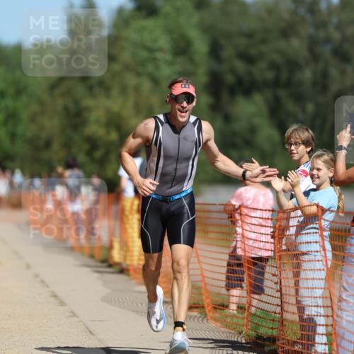 07.09.2025 - 19. Norderstedt Triathlon Michael Strokosch http://msf.ph/oto/8753401 07.09.2025 12:47:23 Laufen 151, 227, 713 meine-sportfotos.de
