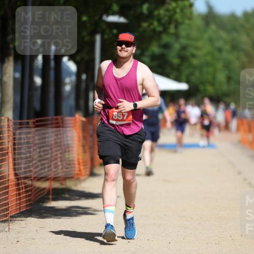 07.09.2025 - 19. Norderstedt Triathlon Michael Strokosch http://msf.ph/oto/8753527 07.09.2025 12:47:40 Laufen 857 meine-sportfotos.de