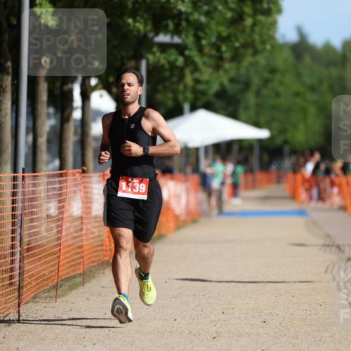 07.09.2025 - 19. Norderstedt Triathlon Michael Strokosch http://msf.ph/oto/8753551 07.09.2025 10:38:50 Laufen 646, 1131, 1139 meine-sportfotos.de