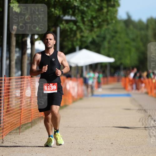 07.09.2025 - 19. Norderstedt Triathlon Michael Strokosch http://msf.ph/oto/8753556 07.09.2025 10:38:50 Laufen 646, 1131, 1139 meine-sportfotos.de