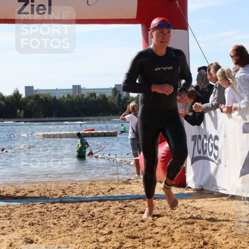 07.09.2025 - 19. Norderstedt Triathlon Luisa Fischer http://msf.ph/oto/8753567 07.09.2025 11:40:35 Schwimmen 226, 824 meine-sportfotos.de
