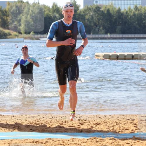 07.09.2025 - 19. Norderstedt Triathlon Luisa Fischer http://msf.ph/oto/8753585 07.09.2025 11:40:47 Schwimmen 215, 741 meine-sportfotos.de