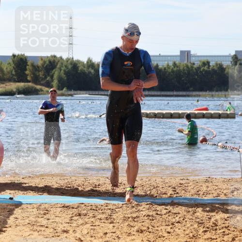 07.09.2025 - 19. Norderstedt Triathlon Luisa Fischer http://msf.ph/oto/8753604 07.09.2025 11:40:49 Schwimmen 215, 741 meine-sportfotos.de