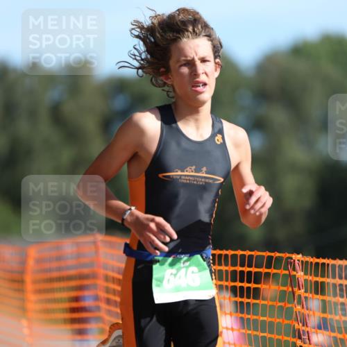 07.09.2025 - 19. Norderstedt Triathlon Michael Strokosch http://msf.ph/oto/8753619 07.09.2025 10:38:53 Laufen 646, 1139 meine-sportfotos.de