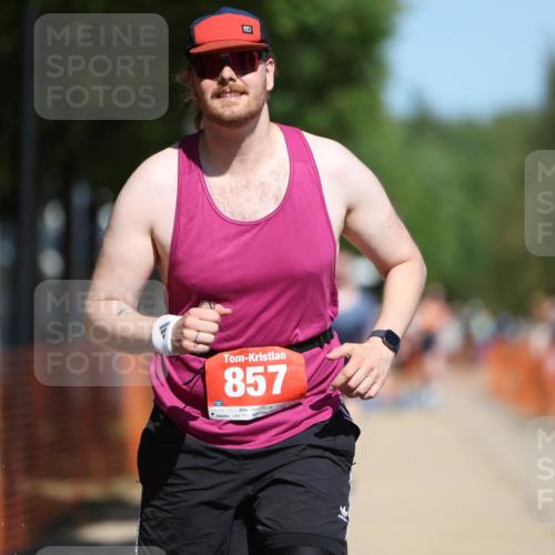 07.09.2025 - 19. Norderstedt Triathlon Michael Strokosch http://msf.ph/oto/8753642 07.09.2025 12:47:43 Laufen 857 meine-sportfotos.de