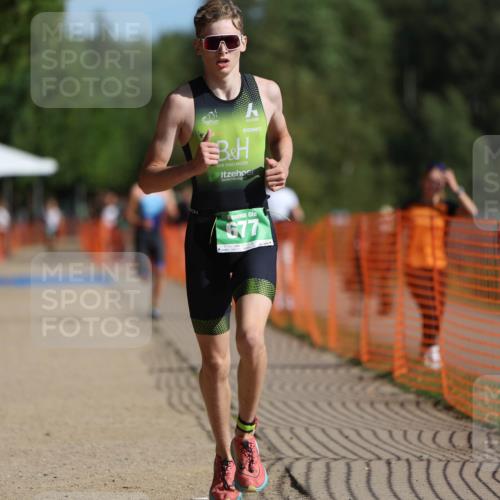 07.09.2025 - 19. Norderstedt Triathlon Michael Strokosch http://msf.ph/oto/8753644 07.09.2025 10:39:35 Laufen 654, 677 meine-sportfotos.de