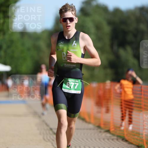 07.09.2025 - 19. Norderstedt Triathlon Michael Strokosch http://msf.ph/oto/8753651 07.09.2025 10:39:36 Laufen 654, 677 meine-sportfotos.de