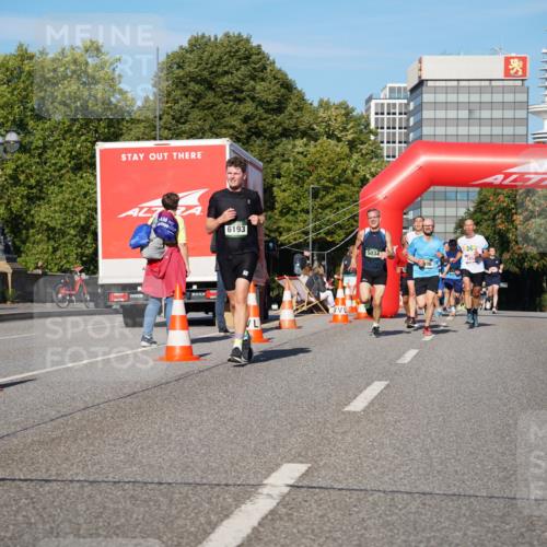 07.09.2025 - BARMER Alsterlauf Yannick Fuchs http://msf.ph/oto/8753671 07.09.2025 09:37:02 Laufen 6193, 5034, 3451 meine-sportfotos.de