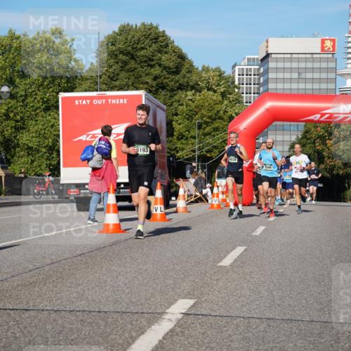 07.09.2025 - BARMER Alsterlauf Yannick Fuchs http://msf.ph/oto/8753679 07.09.2025 09:37:02 Laufen 5193, 5034, 3596 meine-sportfotos.de