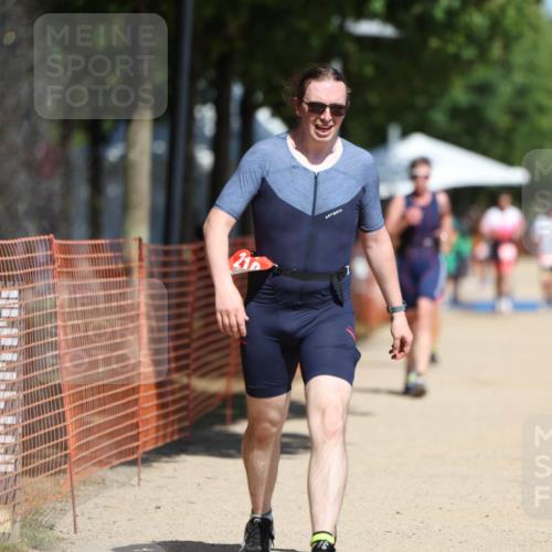 07.09.2025 - 19. Norderstedt Triathlon Michael Strokosch http://msf.ph/oto/8753682 07.09.2025 12:47:53 Laufen 210, 216 meine-sportfotos.de